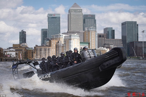 图说：伦敦将增加６００名武装警察加强街道巡逻。
